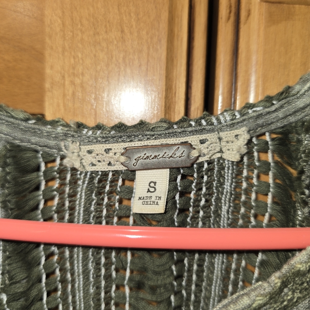 Women's Gimmicks Top Small - Picture 2 of 3